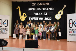 XV Gminny Konkurs Piosenki Polskiej w Wiejskim Domu Kultury w Sypniewie